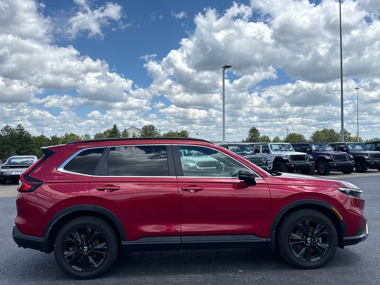 Used 2023 Honda CR-V Sport Touring image 2
