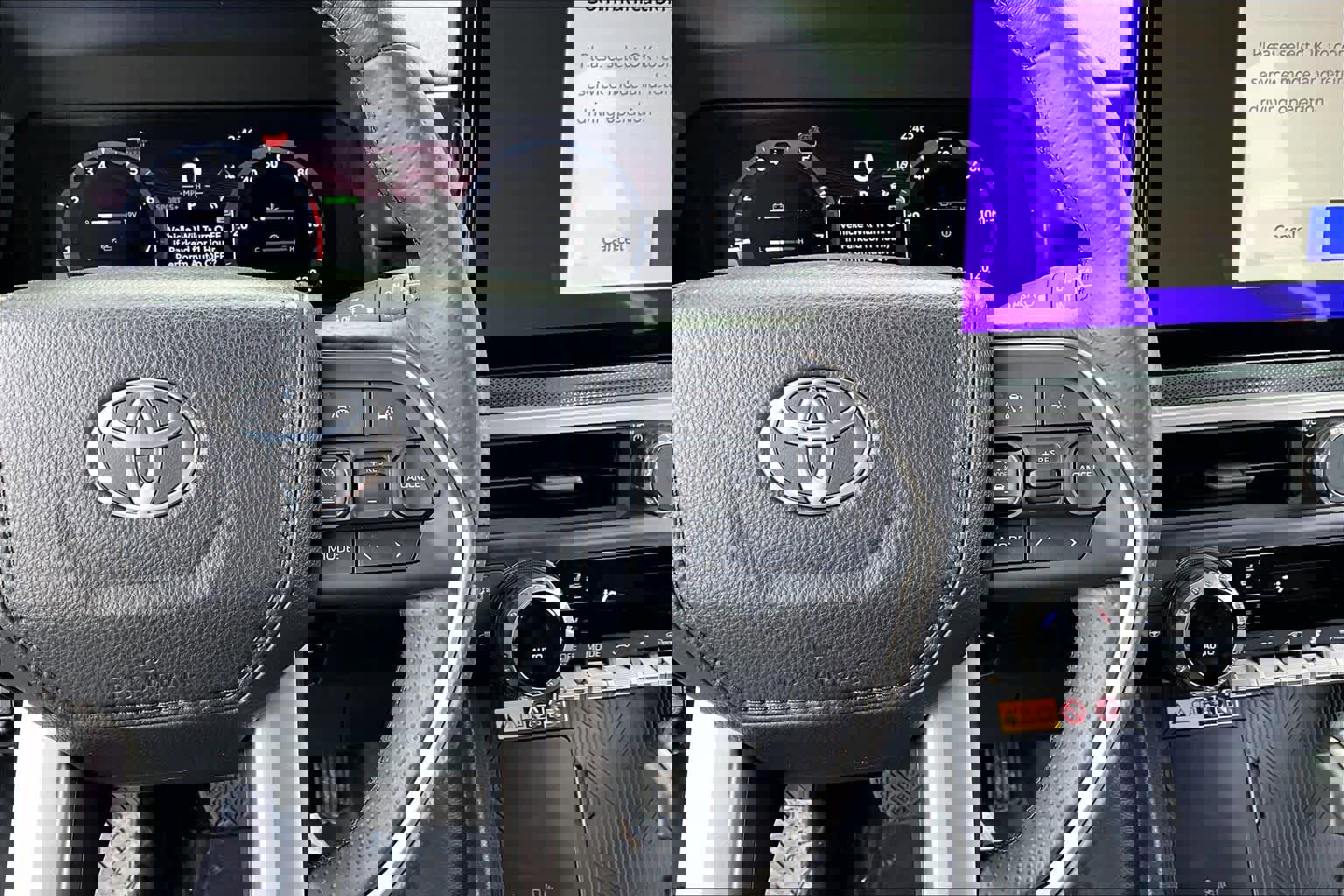 Used 2025 Toyota 4Runner Limited image 24