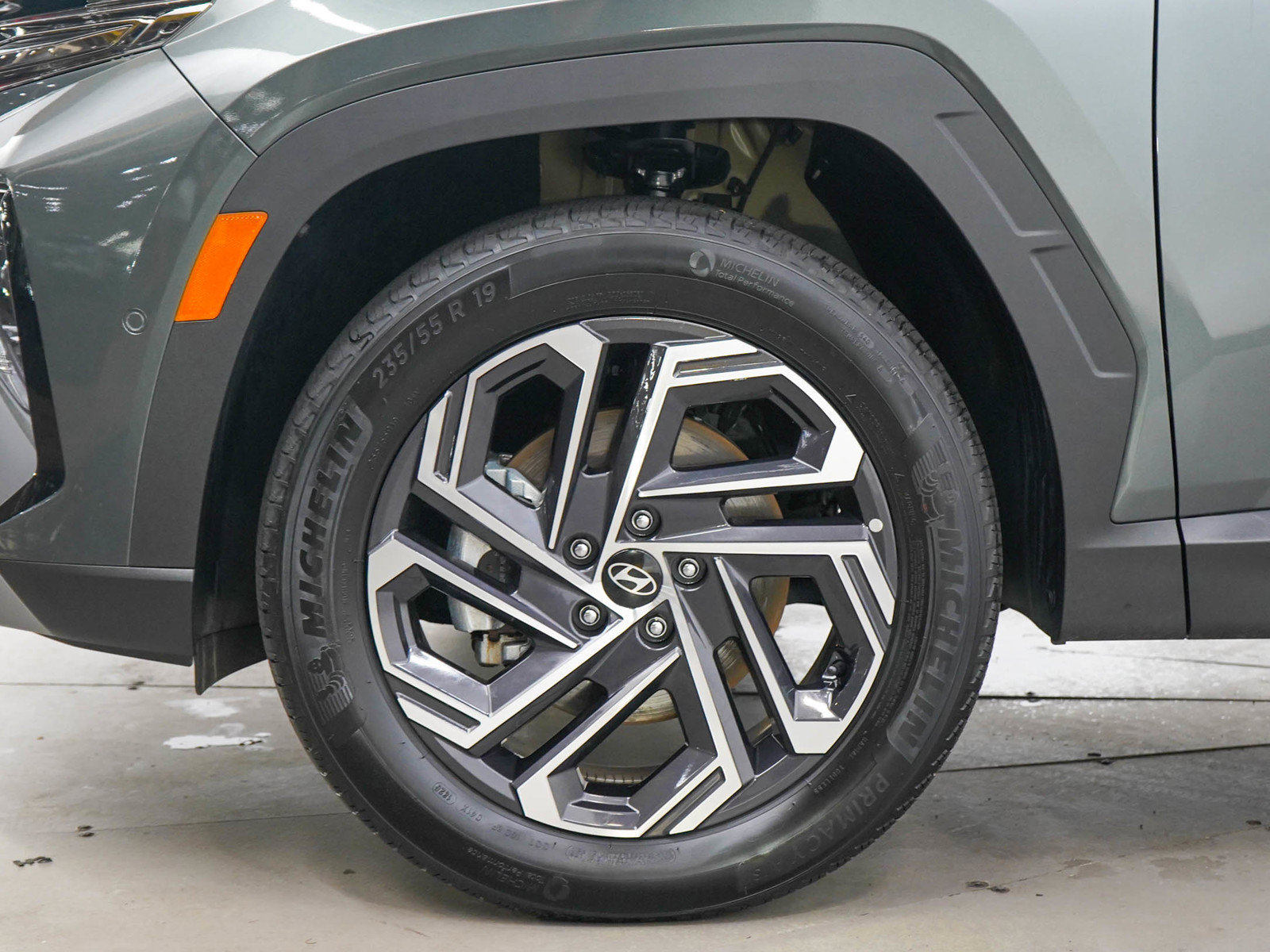 Certified 2026 Hyundai Tucson Limited AWD/4WD image 30