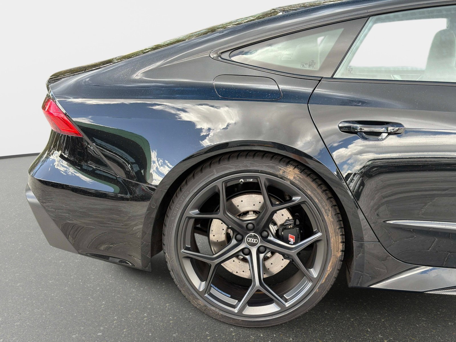 Used 2025 Audi RS 7 Performance image 14