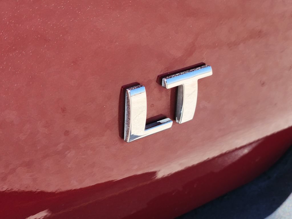 Used 2019 Chevrolet Traverse LT FWD image 11