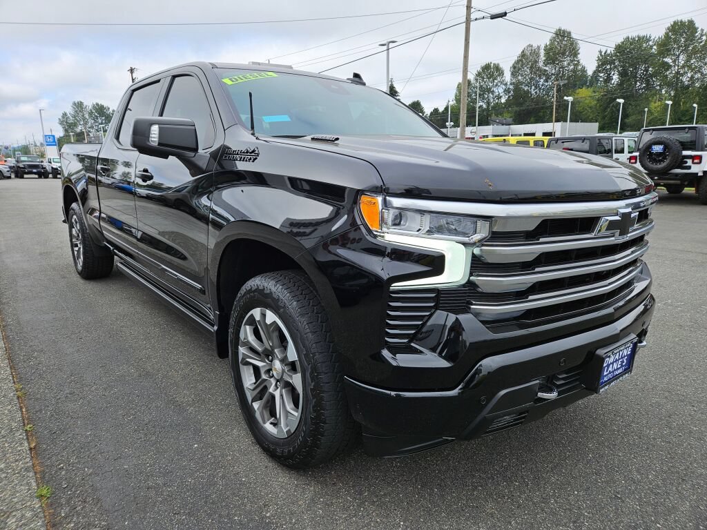 Used 2024 Chevrolet Silverado 1500 High Country w/ Technology Package AWD/4WD image 7