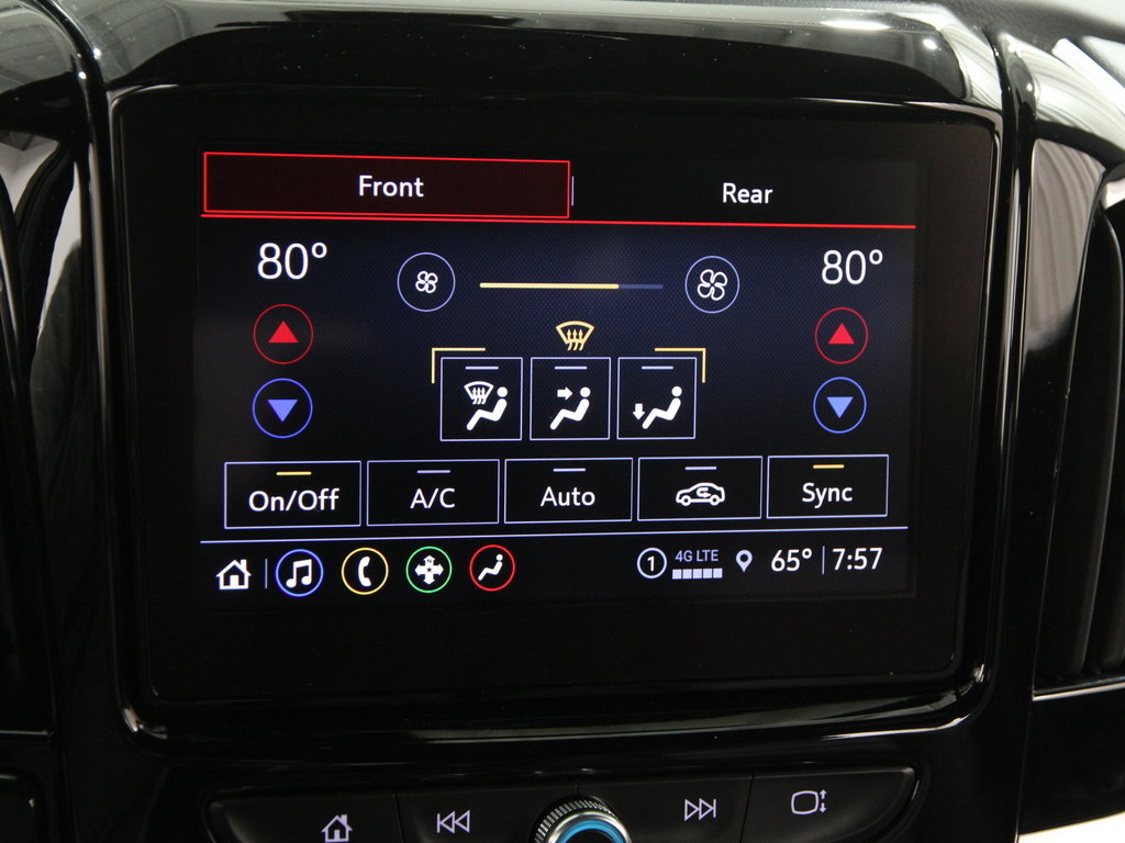 Used 2023 Chevrolet Traverse LT image 13