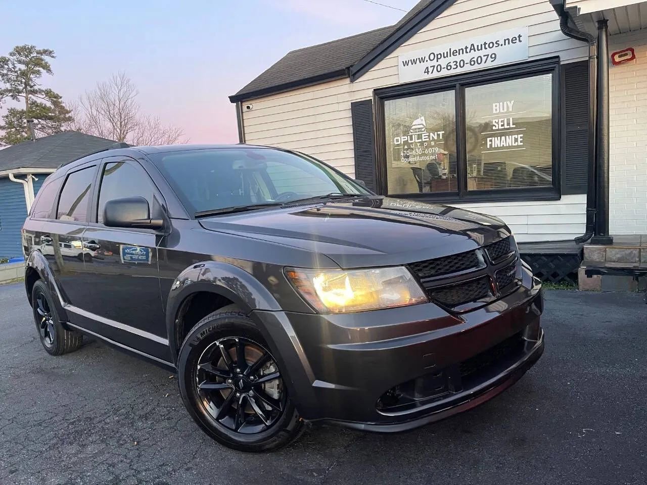 Used 2020 Dodge Journey SE w/ SE Popular Equipment Group FWD image 1