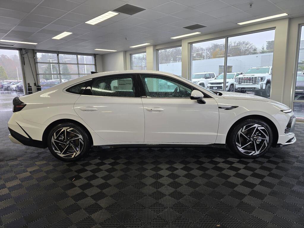 New 2026 Hyundai Sonata SEL AWD/4WD image 2