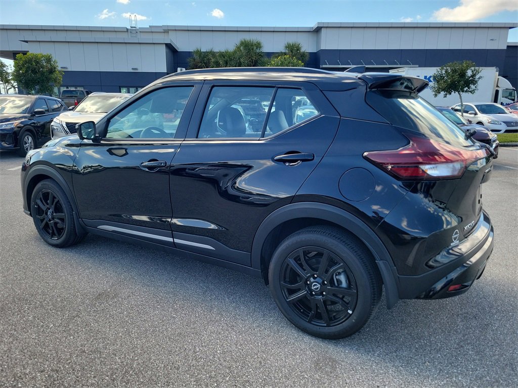 Used 2024 Nissan Kicks SR w/ SR Premium Package image 6