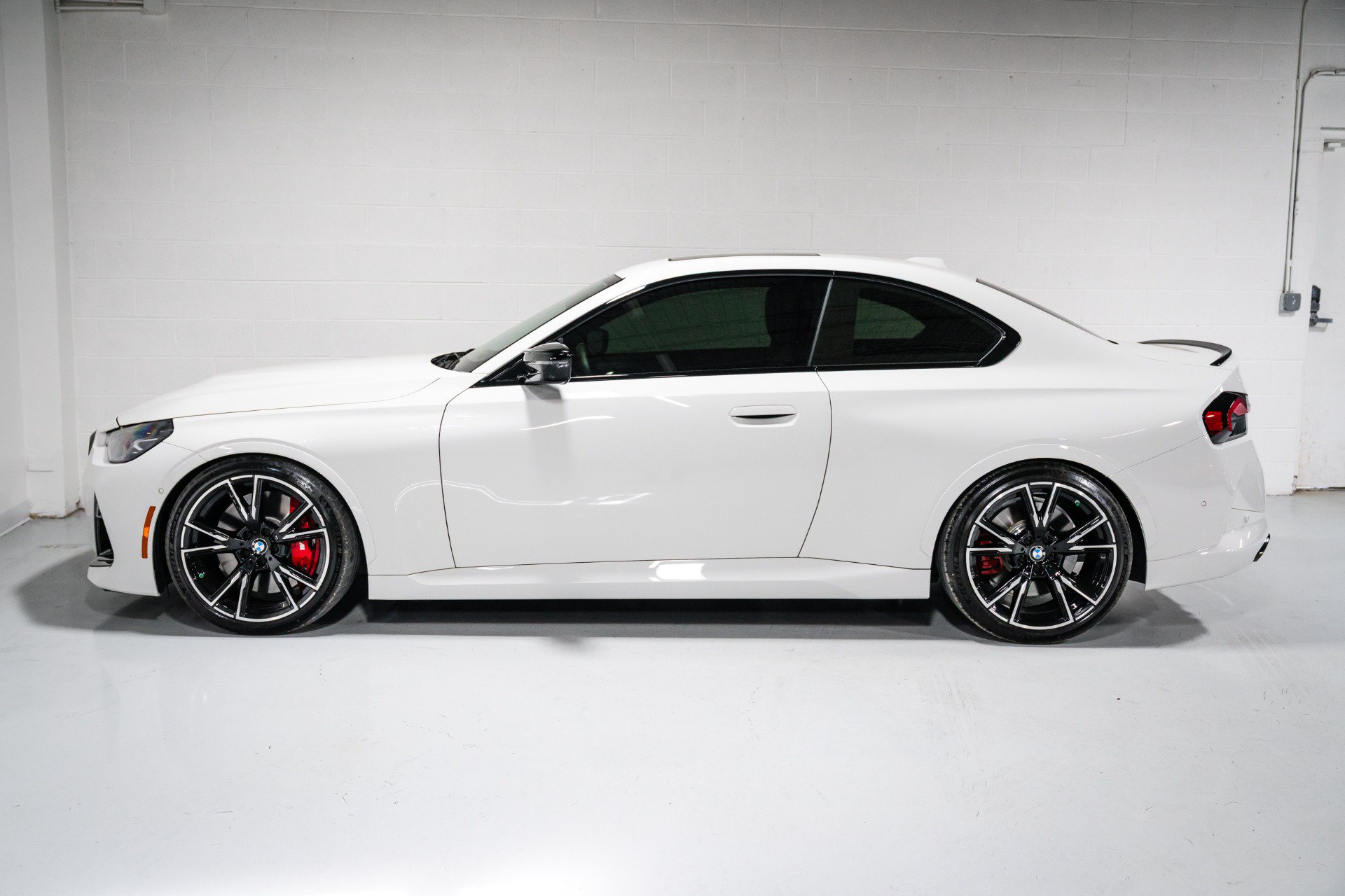 Used 2025 BMW M240i xDrive Coupe AWD/4WD image 6