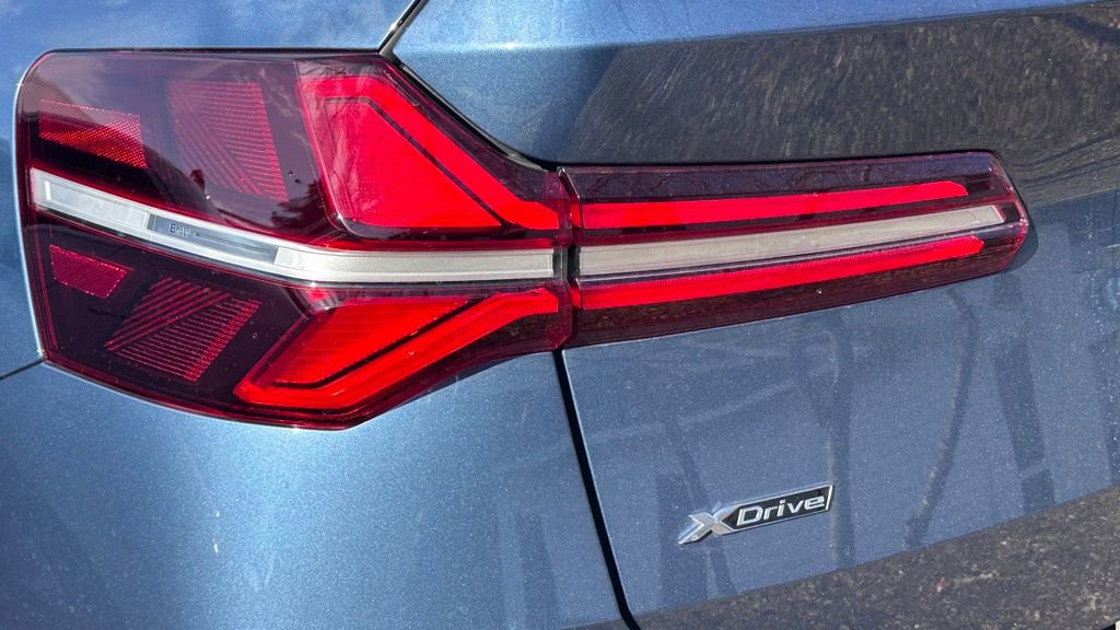 Used 2025 BMW X3 xDrive30i w/ Premium Package image 12