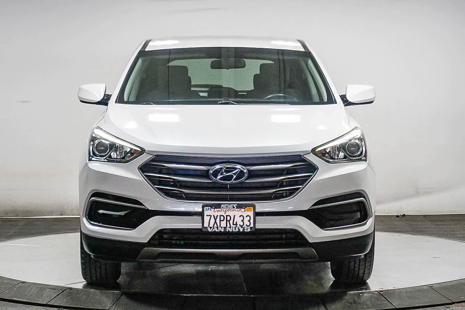 Used 2017 Hyundai Santa Fe Sport AWD/4WD image 2