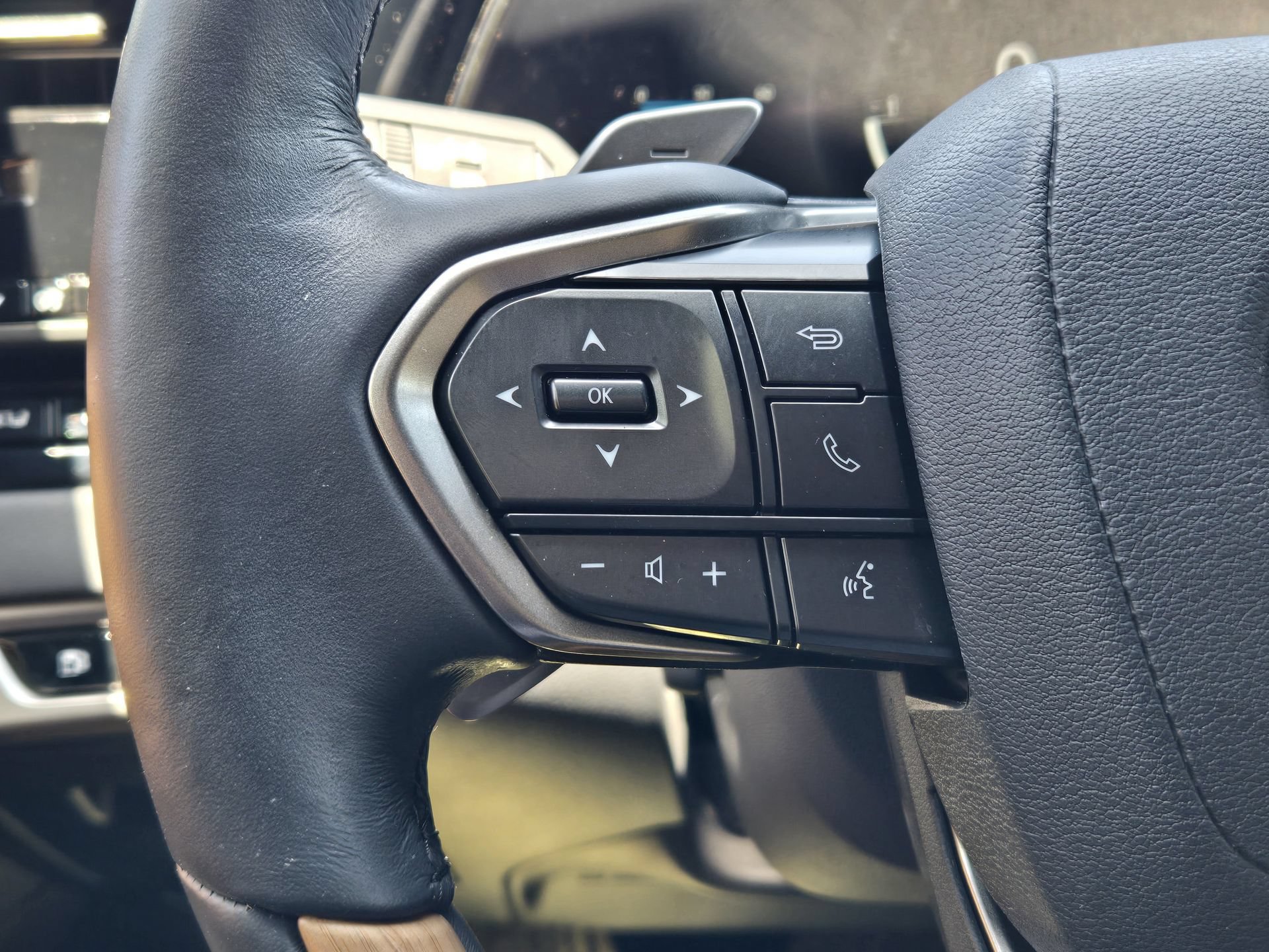 Used 2025 Lexus RX 350 Premium Plus FWD image 25