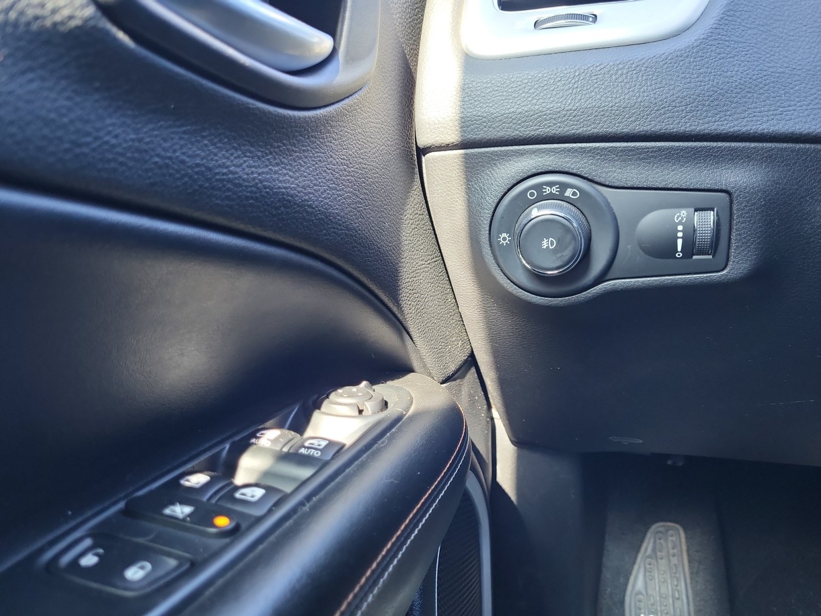 Used 2019 Jeep Compass Sport AWD/4WD image 29