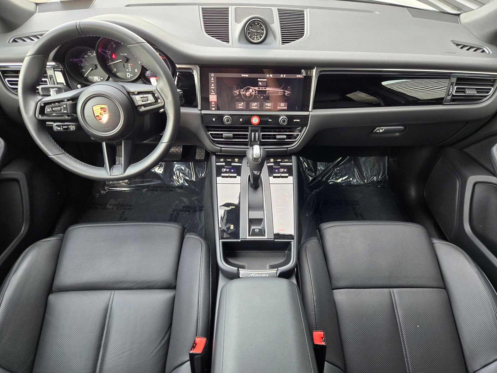Used 2025 Porsche Macan AWD/4WD image 15
