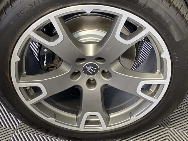 Used 2023 Maserati Levante GT AWD/4WD image 29