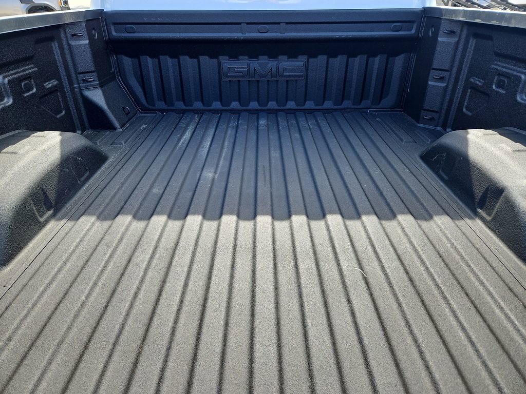 Used 2025 GMC Sierra 2500 AT4 image 19