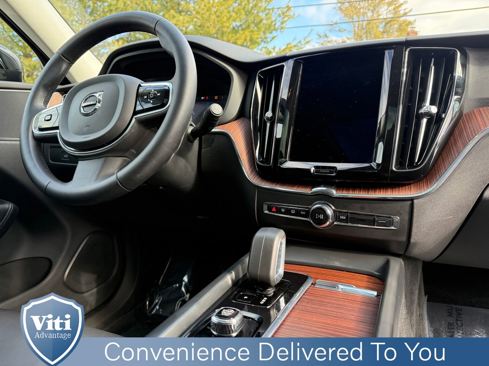 Used 2023 Volvo XC60 B5 Plus w/ Climate Package image 32