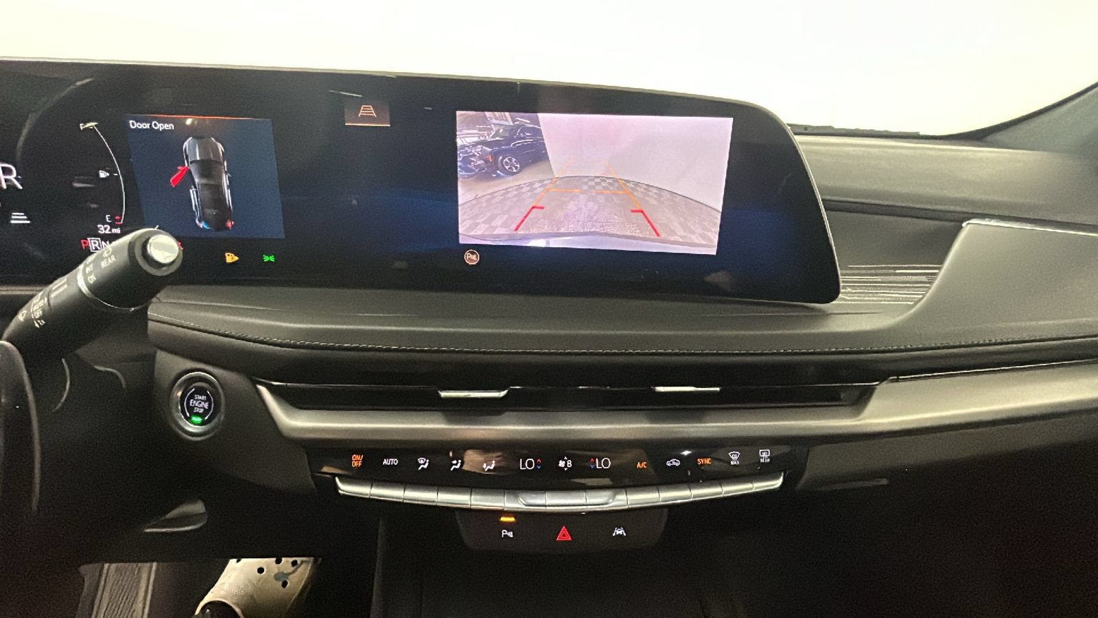 Used 2024 Cadillac XT4 Premium Luxury AWD/4WD image 27