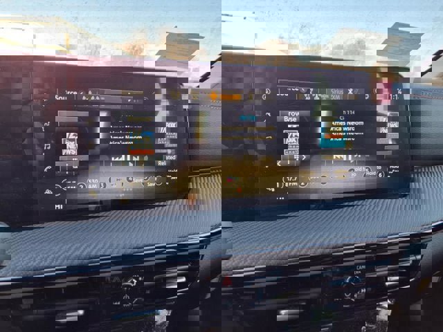 New 2025 Nissan Kicks SR image 31