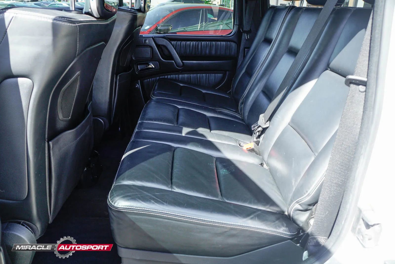 Used 2018 Mercedes-Benz G 63 AMG 4MATIC w/ Night Package image 24