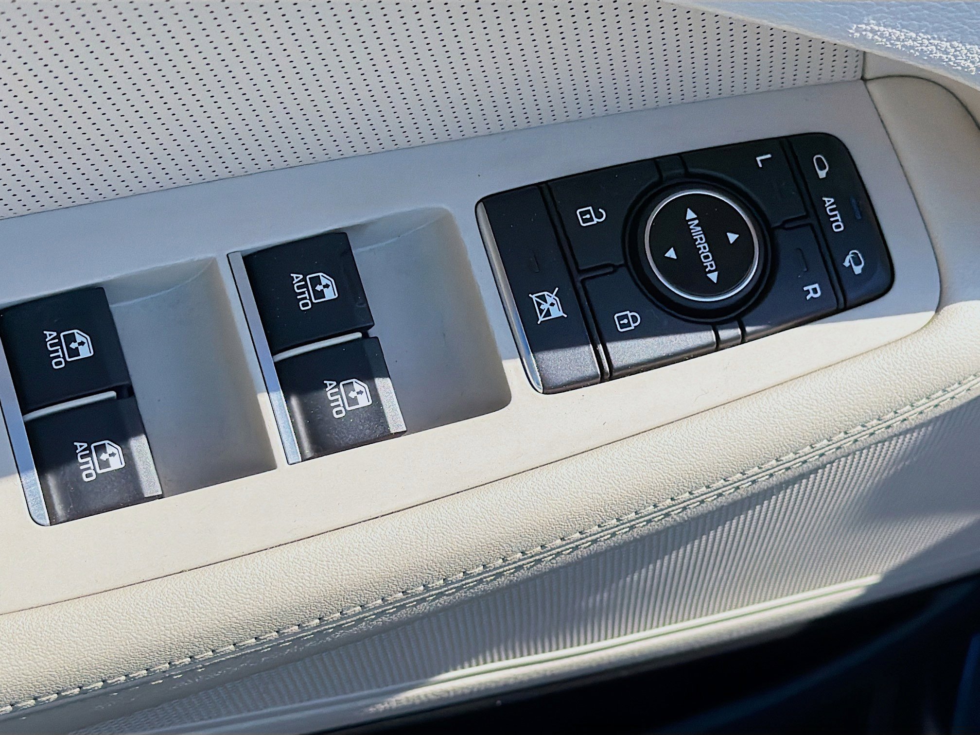 Used 2017 Genesis G80 5.0 Ultimate image 23