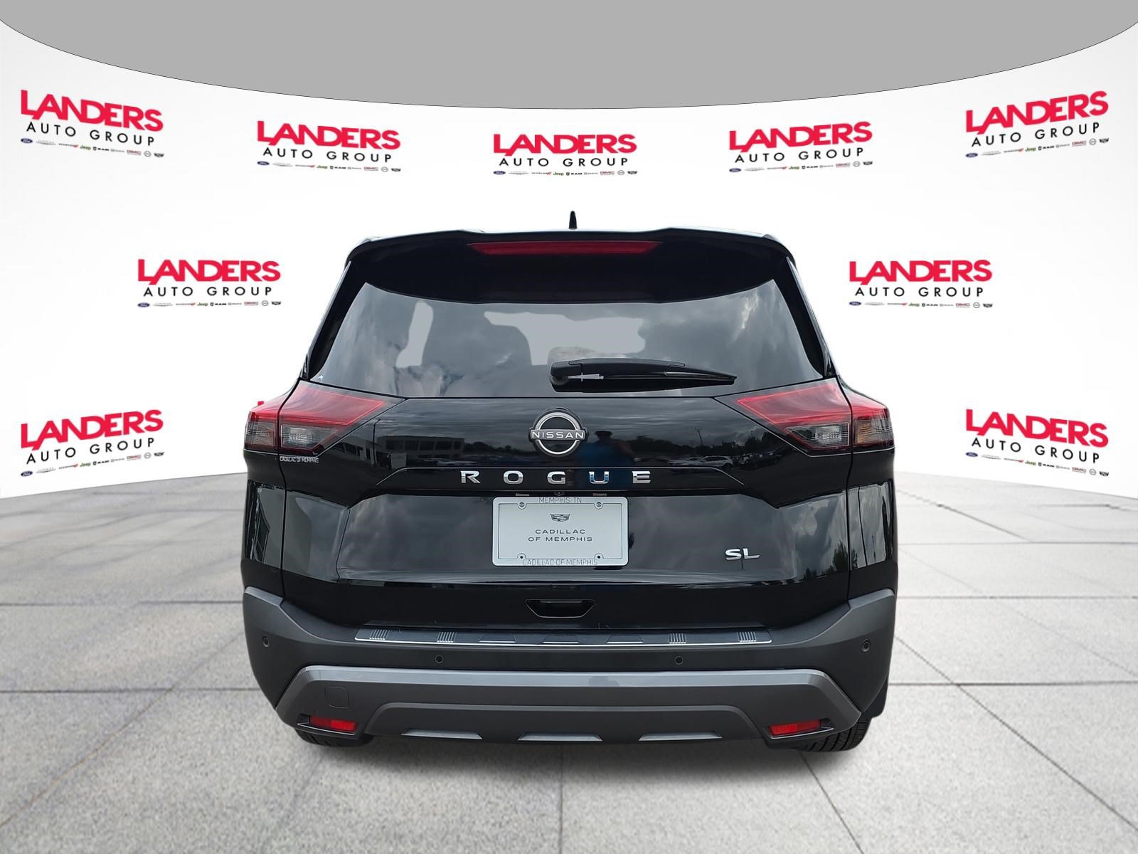 Used 2023 Nissan Rogue SL w/ SL Premium Package FWD image 4