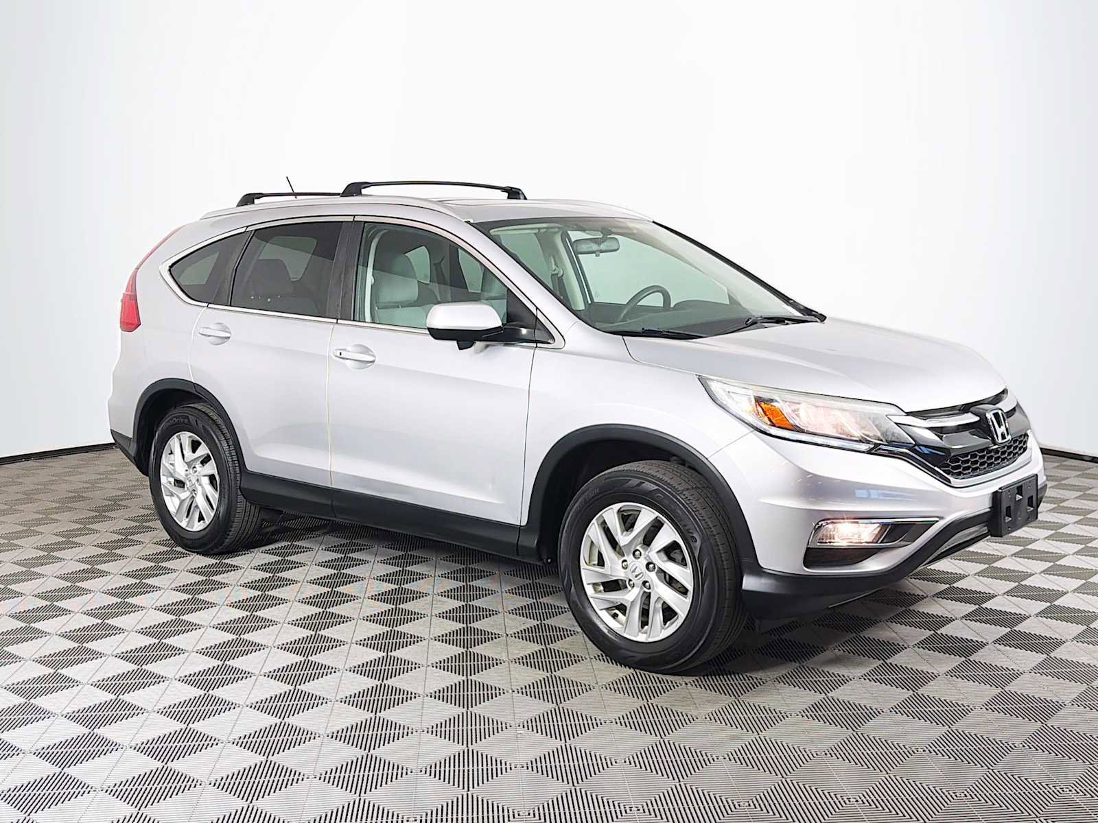 Used 2015 Honda CR-V EX image 3