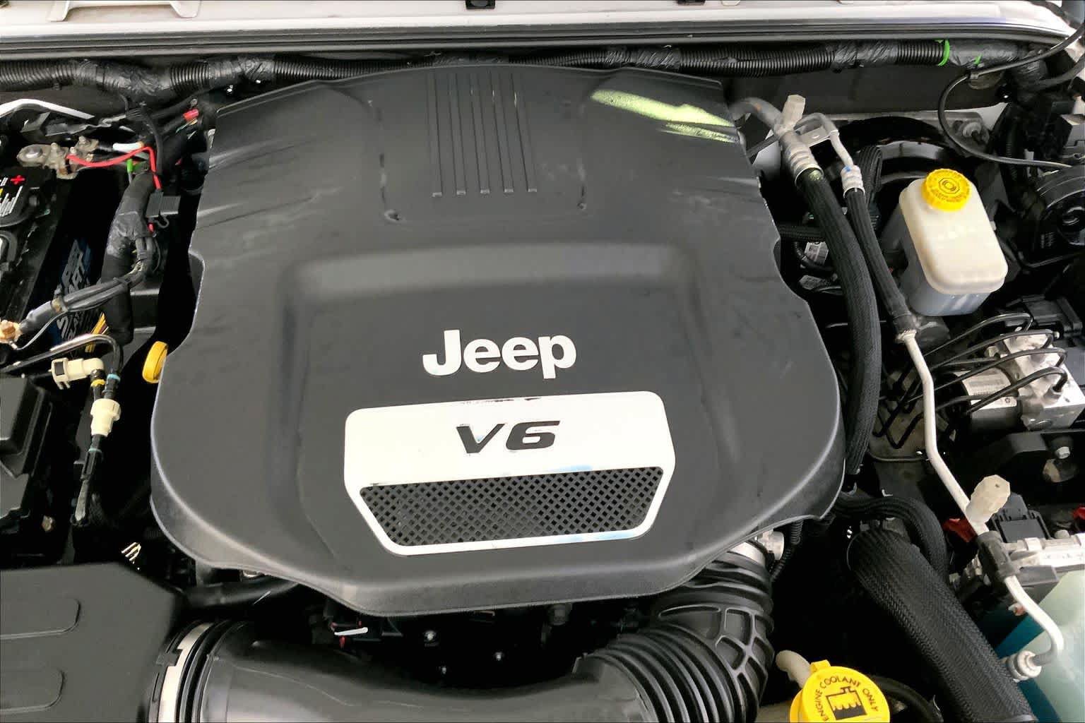 Used 2017 Jeep Wrangler Sport w/ Quick Order Package 24S AWD/4WD image 31