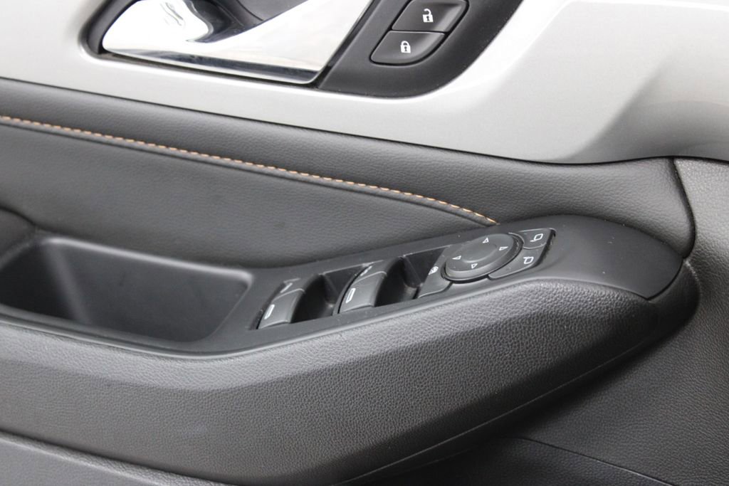 Used 2021 Chevrolet Traverse LT w/ LPO, Cargo Package image 36