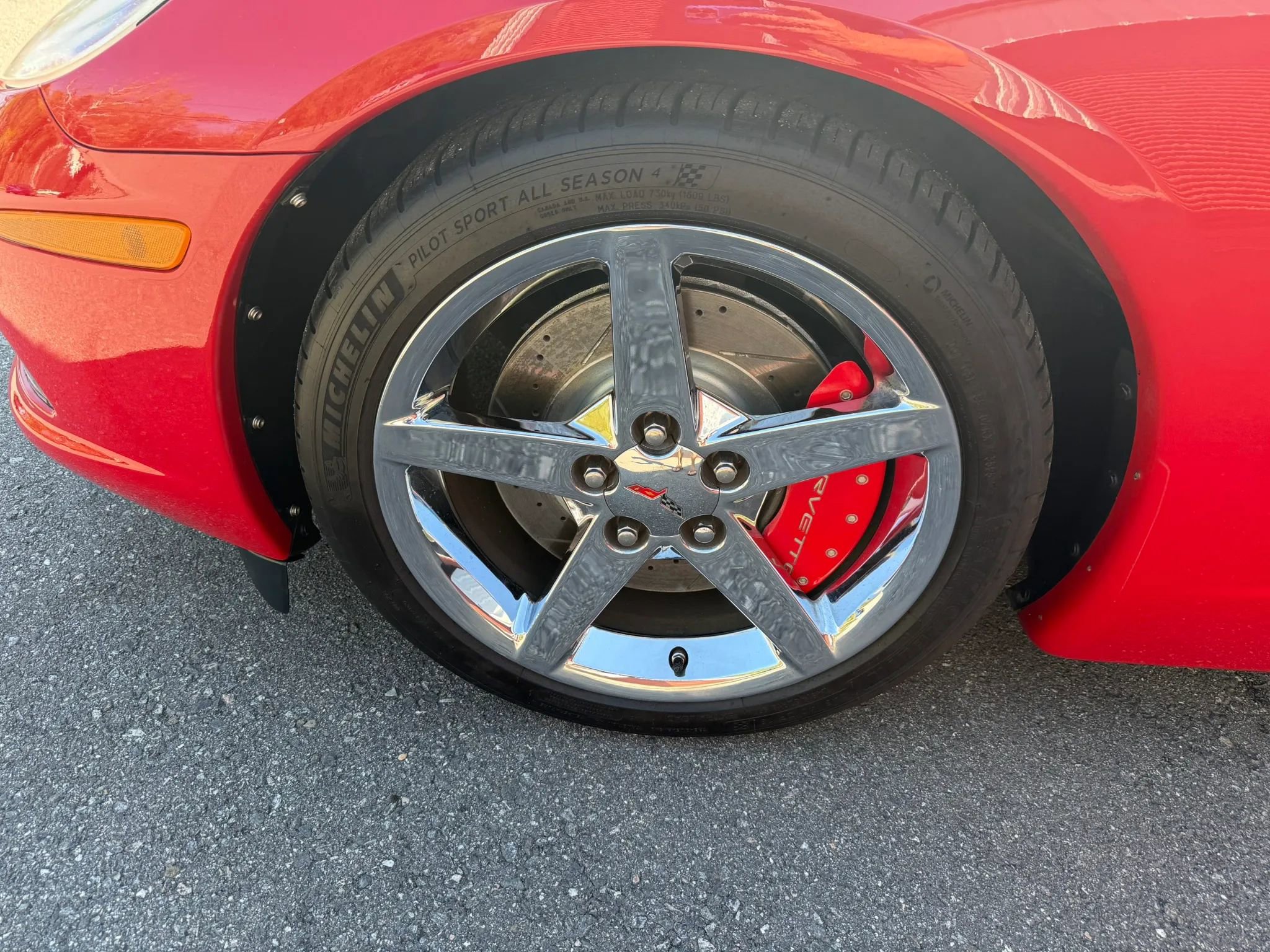 Used 2006 Chevrolet Corvette Convertible w/ Preferred Equipment Group RWD image 31