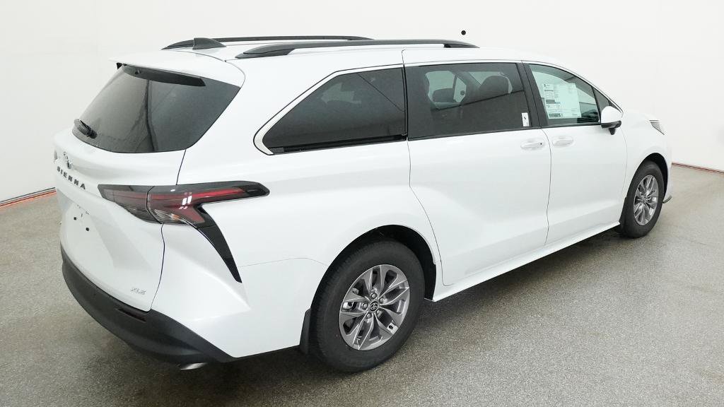 New 2026 Toyota Sienna XLE FWD image 12