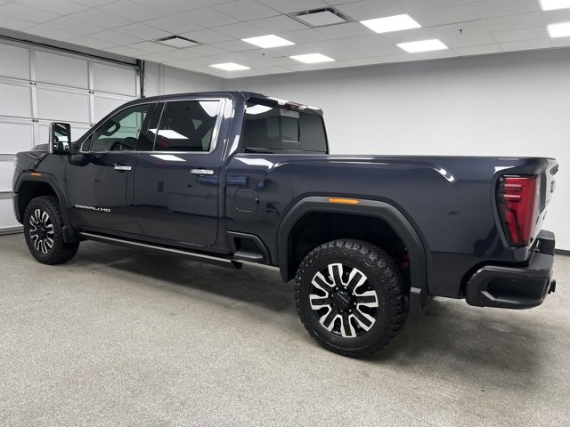 Used 2024 GMC Sierra 3500 Denali Ultimate image 7