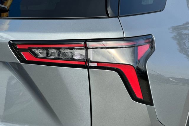 New 2026 Chevrolet Equinox ACTIV w/ Convenience Package III image 35