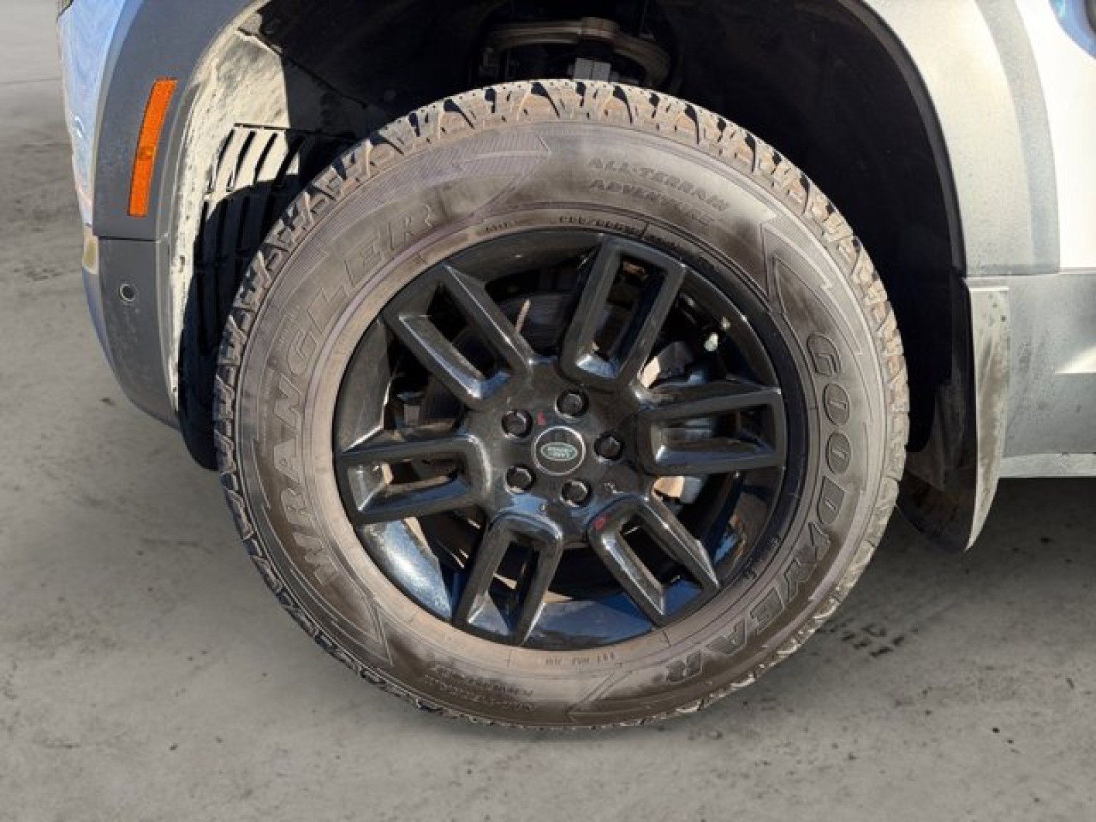 Certified 2023 Land Rover Defender 110 S AWD/4WD image 9