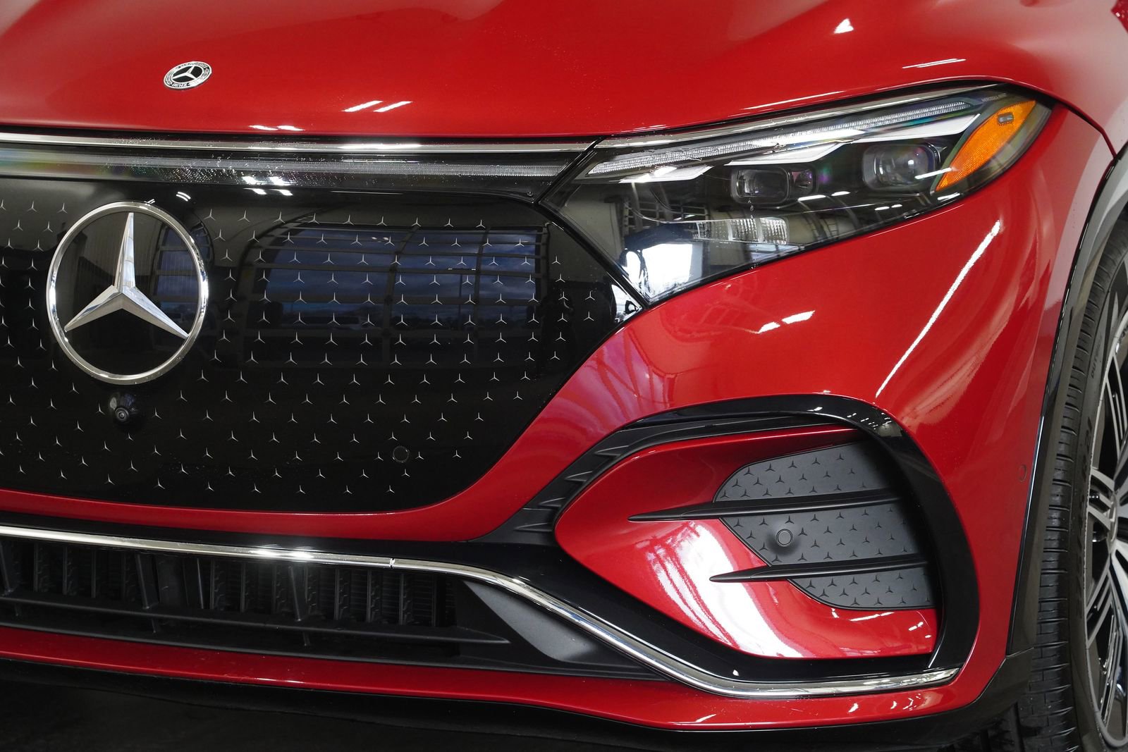 Used 2026 Mercedes-Benz EQS 550 4MATIC SUV image 9