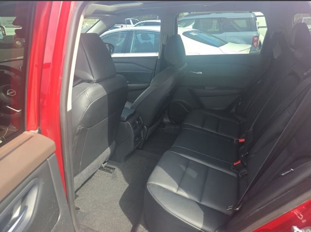 Used 2023 Nissan Rogue SV w/ SV Premium Package image 9