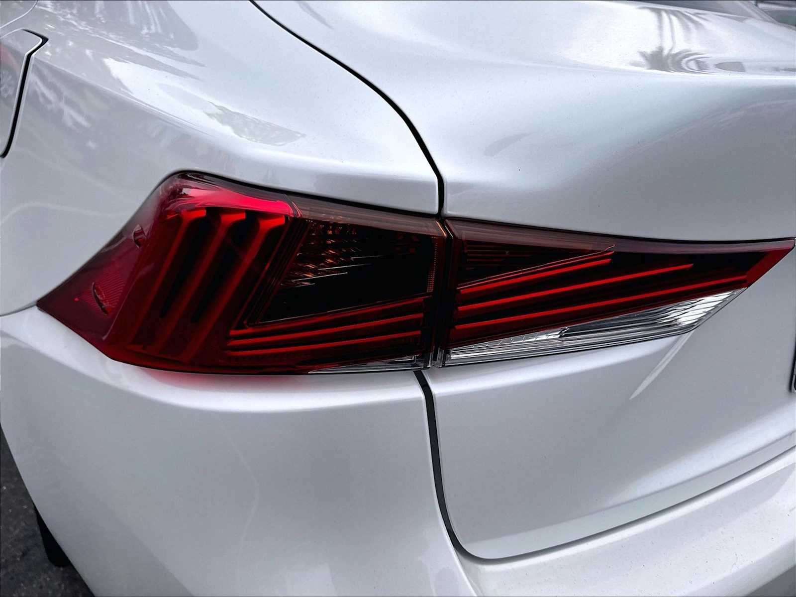 Used 2017 Lexus IS 200t RWD image 31