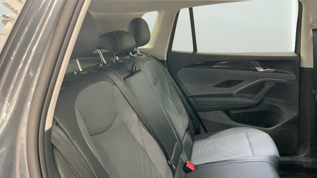 New 2026 Volkswagen Tiguan SE AWD/4WD image 19