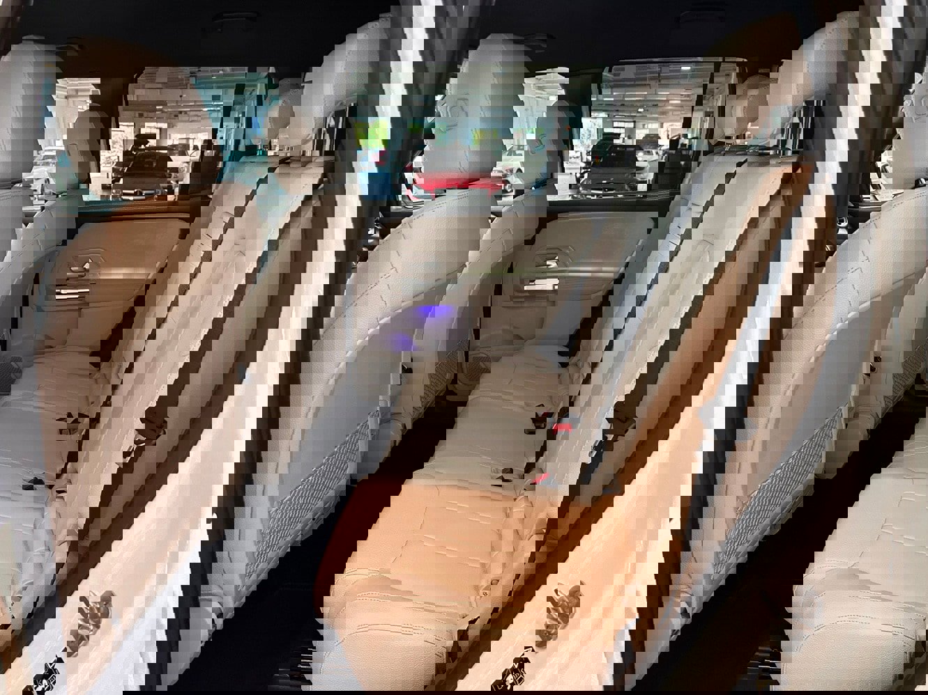 New 2025 Mercedes-Benz GLB 250 4MATIC image 13