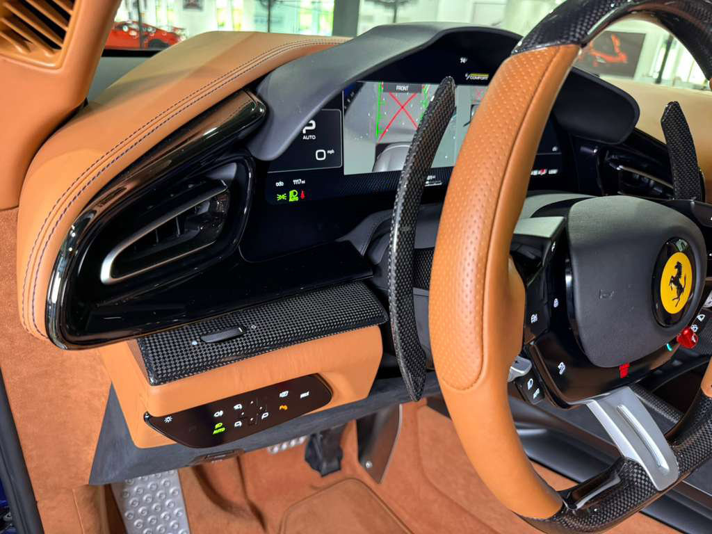 Used 2024 Ferrari Purosangue image 33