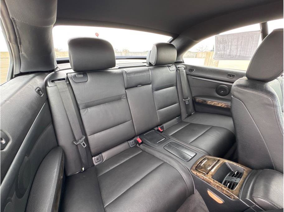Used 2007 BMW 335i Convertible image 11