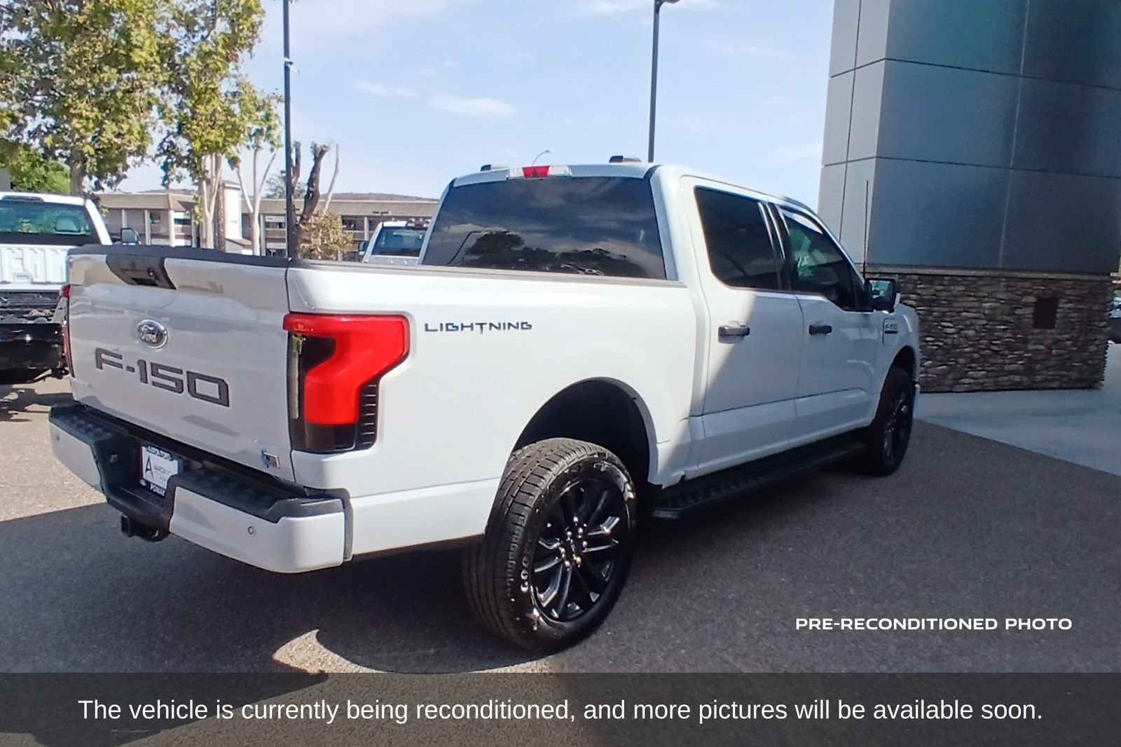 Used 2023 Ford F150 Lightning XLT AWD/4WD image 6