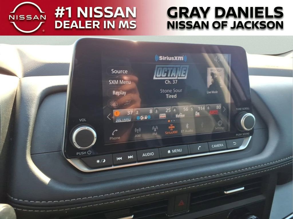 Used 2023 Nissan Rogue SV FWD image 16