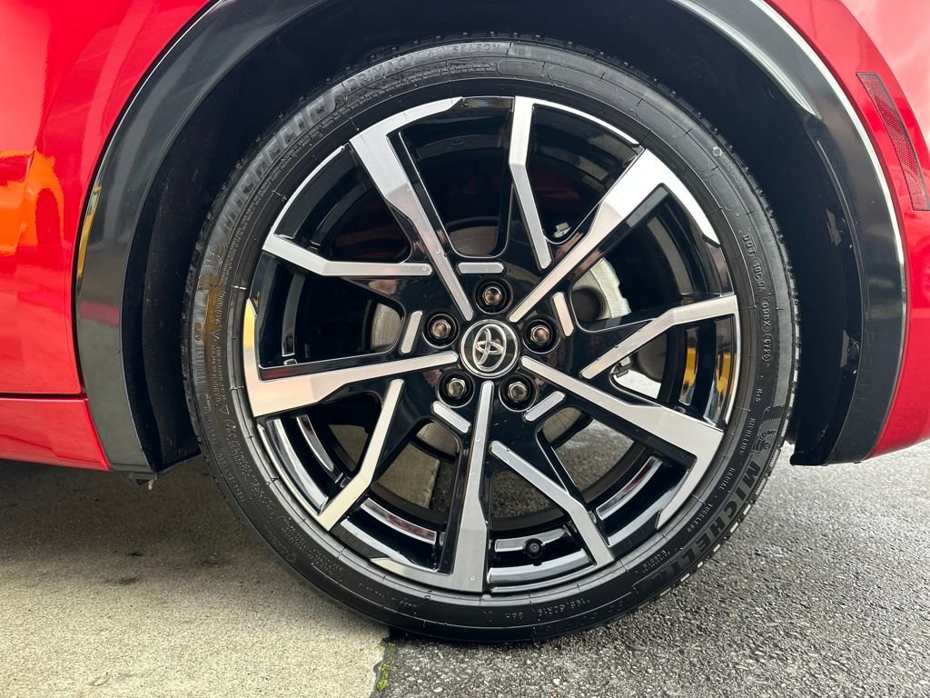 Certified 2025 Toyota Prius Plug-In Hybrid image 27