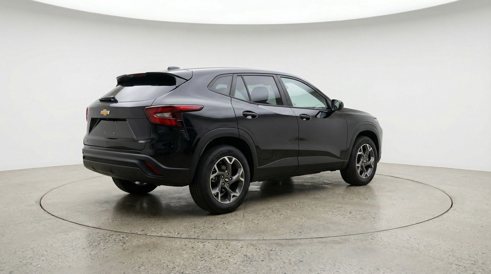 Used 2025 Chevrolet Trax LT FWD image 9