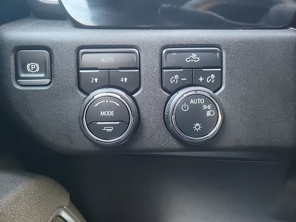 Certified 2025 Chevrolet Silverado 1500 LT image 10