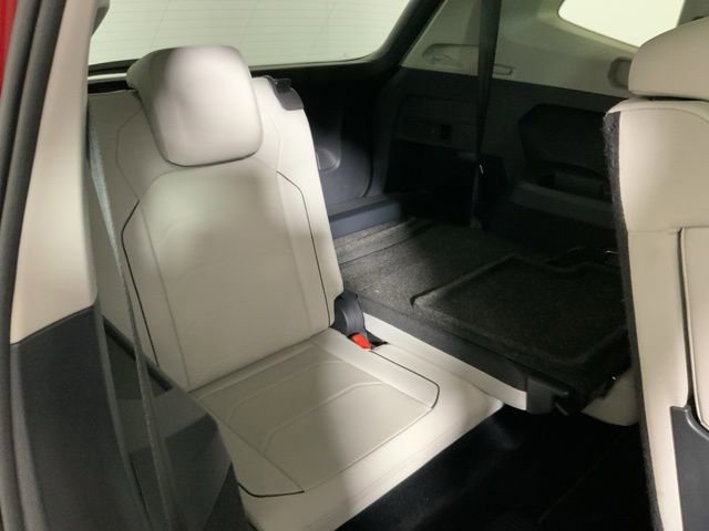 Used 2019 Volkswagen Tiguan SEL Premium w/ 3rd Row Seat Package image 34