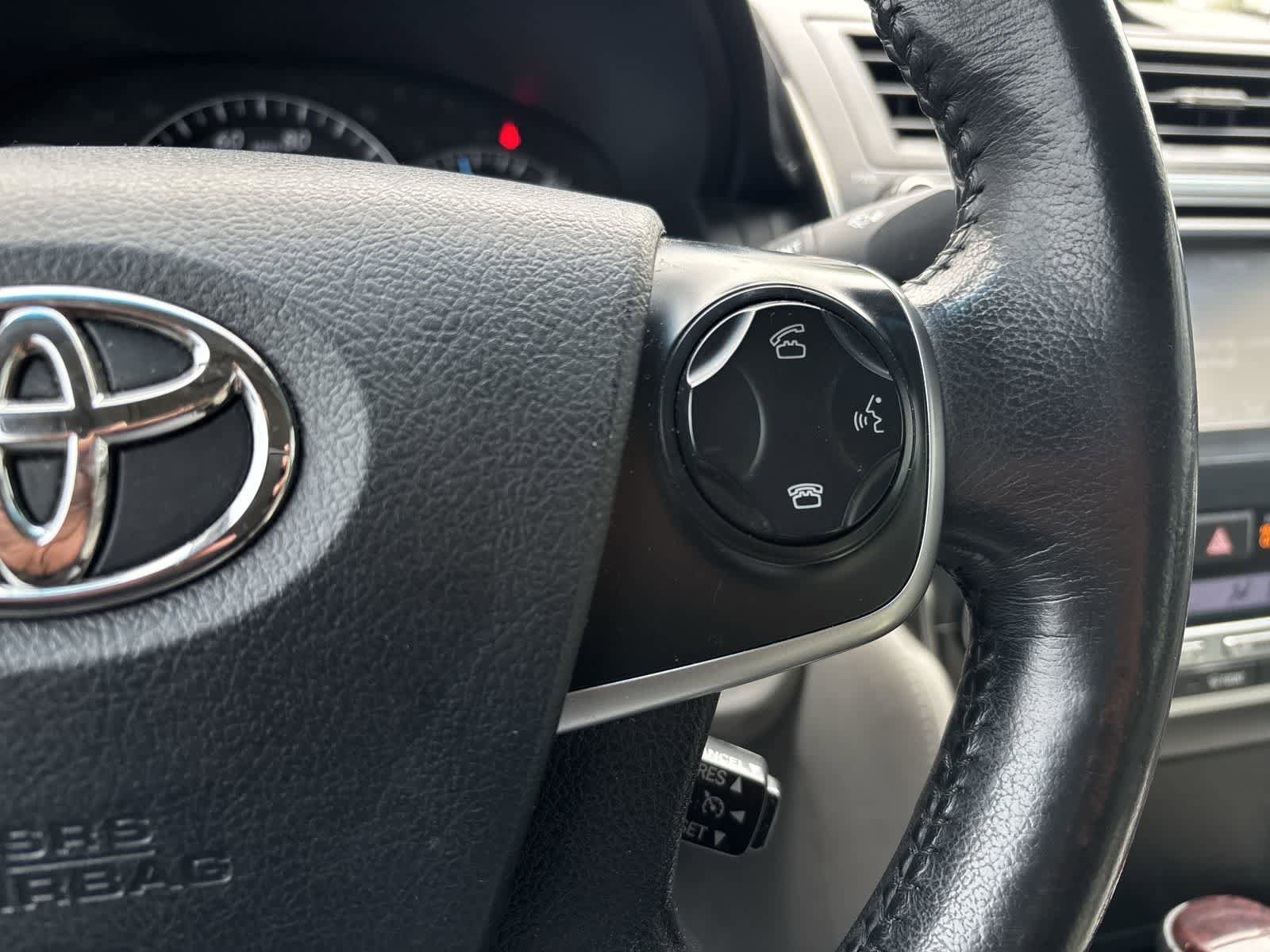 Used 2012 Toyota Camry XLE w/ Leather Pkg FWD image 10
