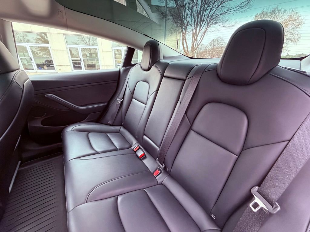 Used 2023 Tesla Model 3 Standard Range image 10