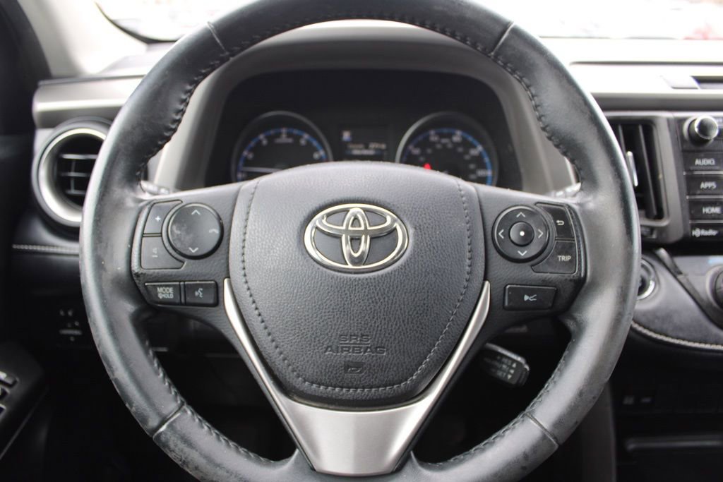 Used 2018 Toyota RAV4 XLE image 28