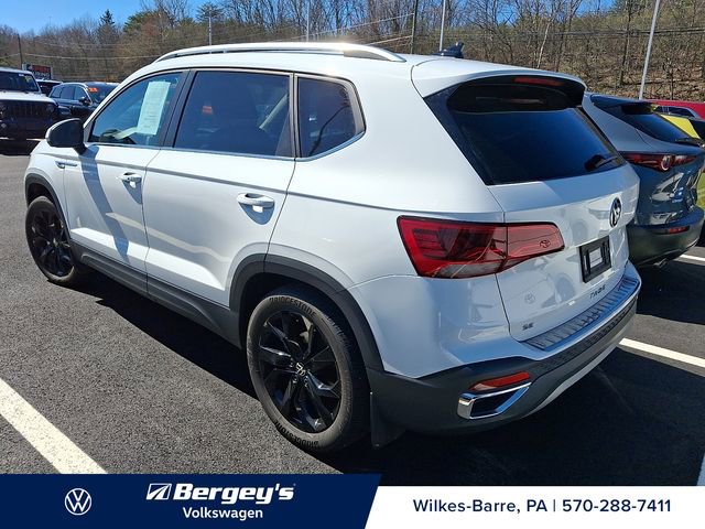 Certified 2023 Volkswagen Taos SE w/ Black Wheel Package AWD/4WD image 8