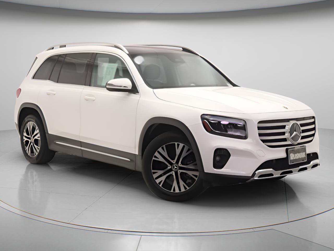 Certified 2026 Mercedes-Benz GLB 250 image 1